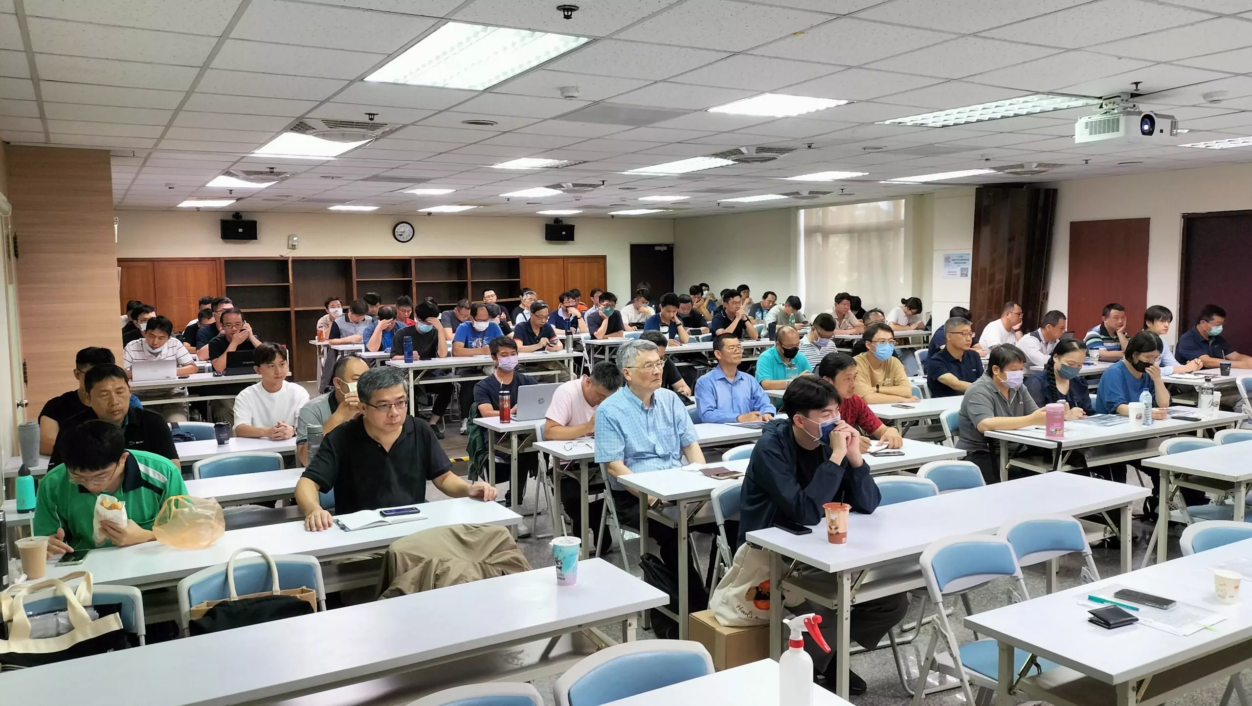 桃市府舉辦用電培力課程 實現2050淨零排放目標 桃市府舉辦用電培力課程 實現2050淨零排放目標
