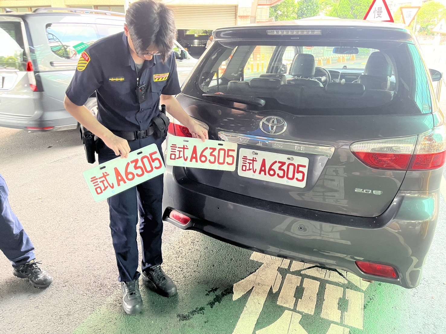 1個試車牌號竟有4張車牌?車行網購偽牌遭桃警抓包 S 34832750 0
