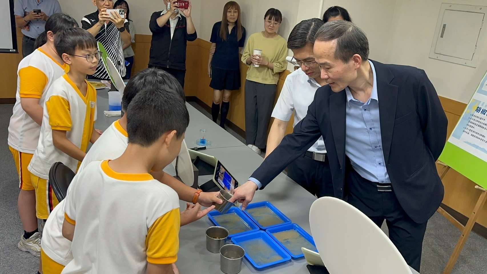 桃市國中小暑假作業多元創新 智慧科技結合實踐體驗 S 49266749