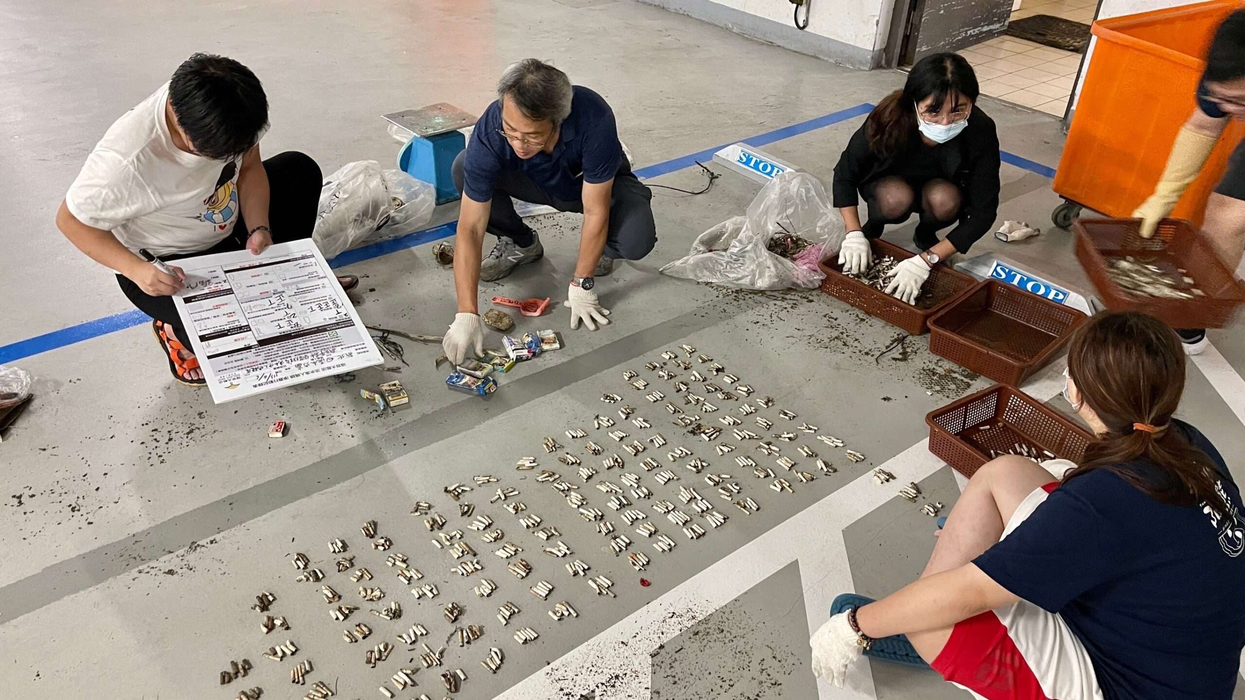開南大學淨灘活動 一小時撿1780根菸蒂 S 549978169 scaled