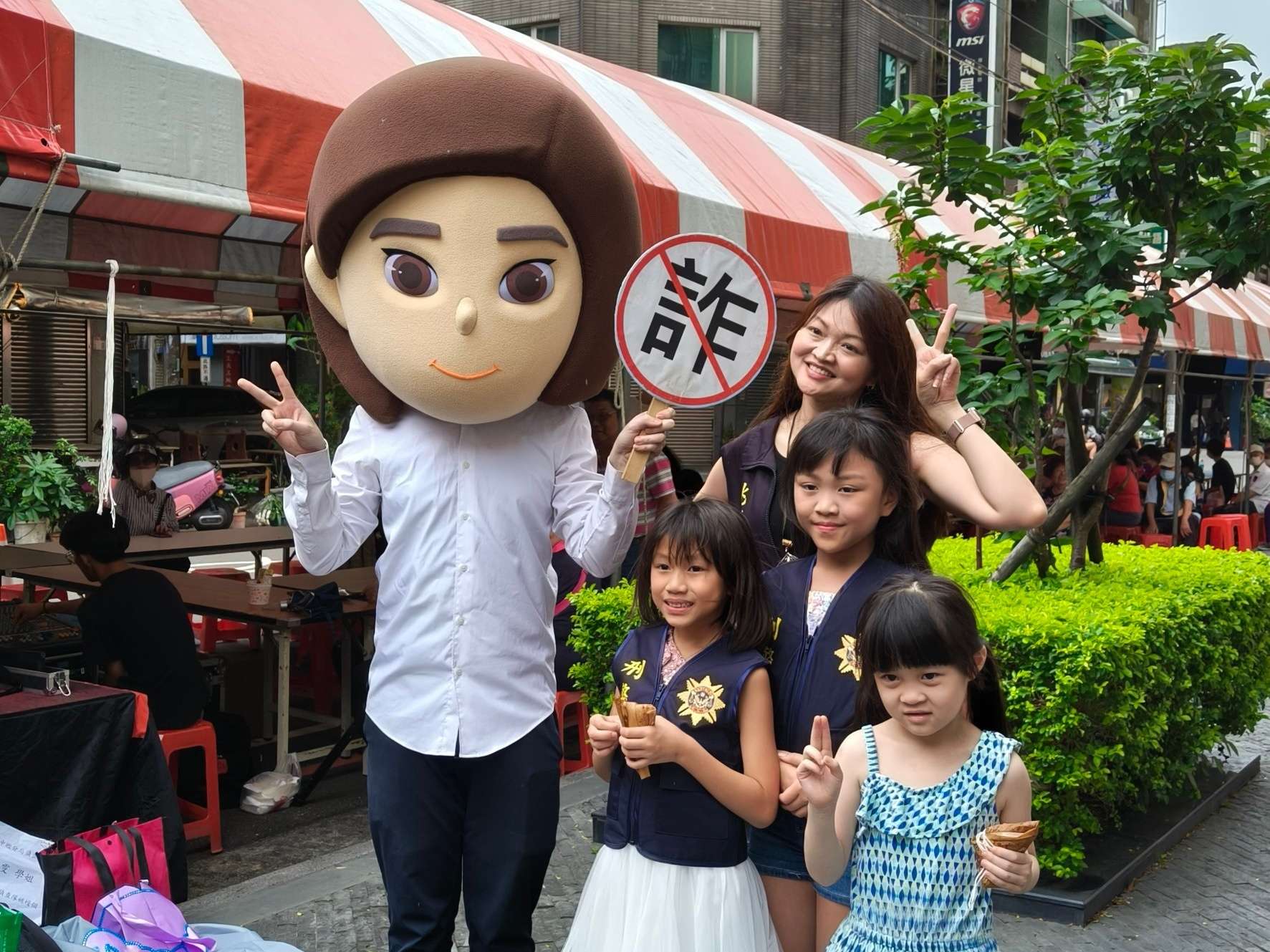 壢警辦理識詐宣導 鼓勵民眾檢舉詐騙廣告