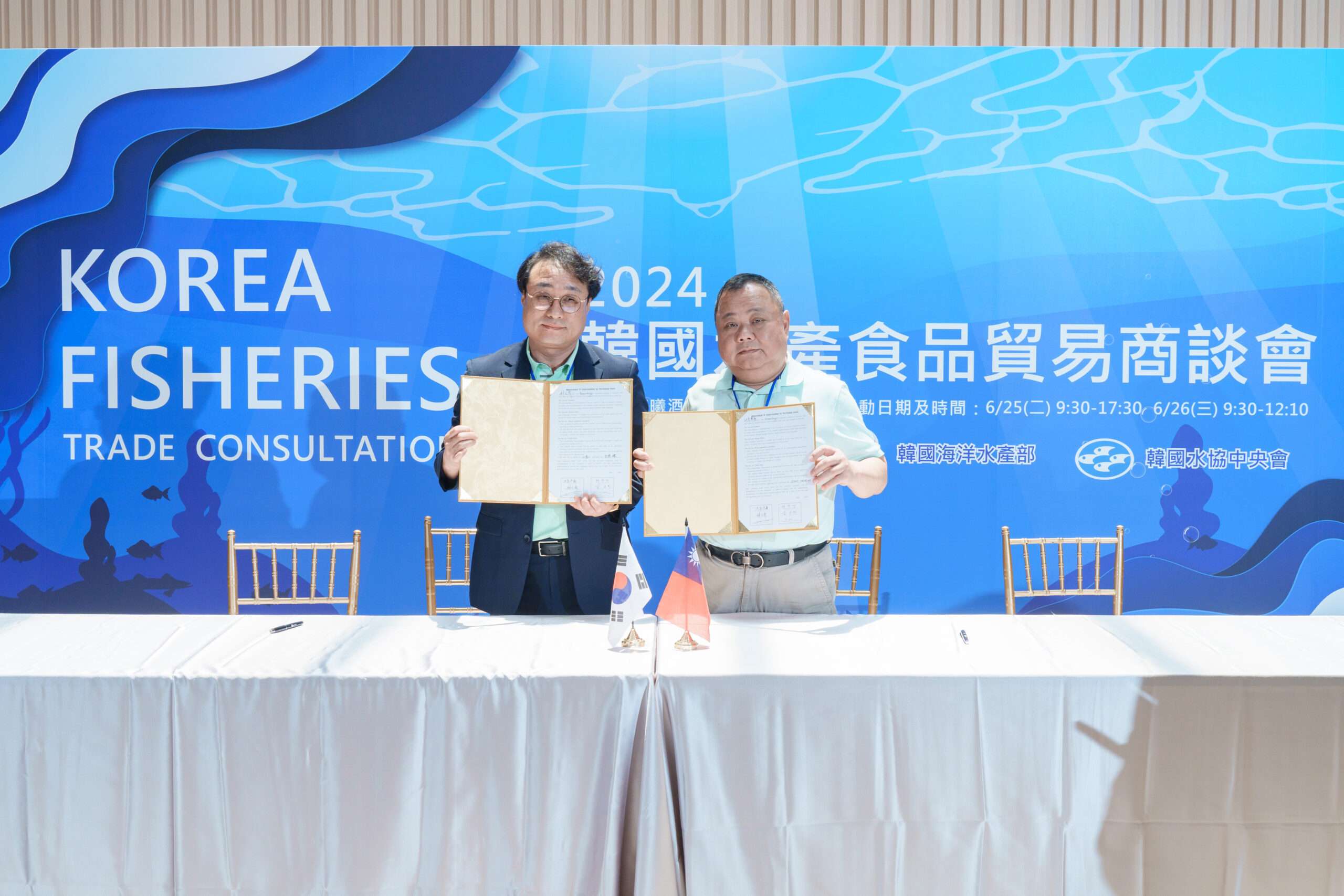 韓國水協中央會台北貿易支援中心 成功舉辦韓國水產品貿易商談會 圖一、葉先生進行資源回收物分類 1 scaled