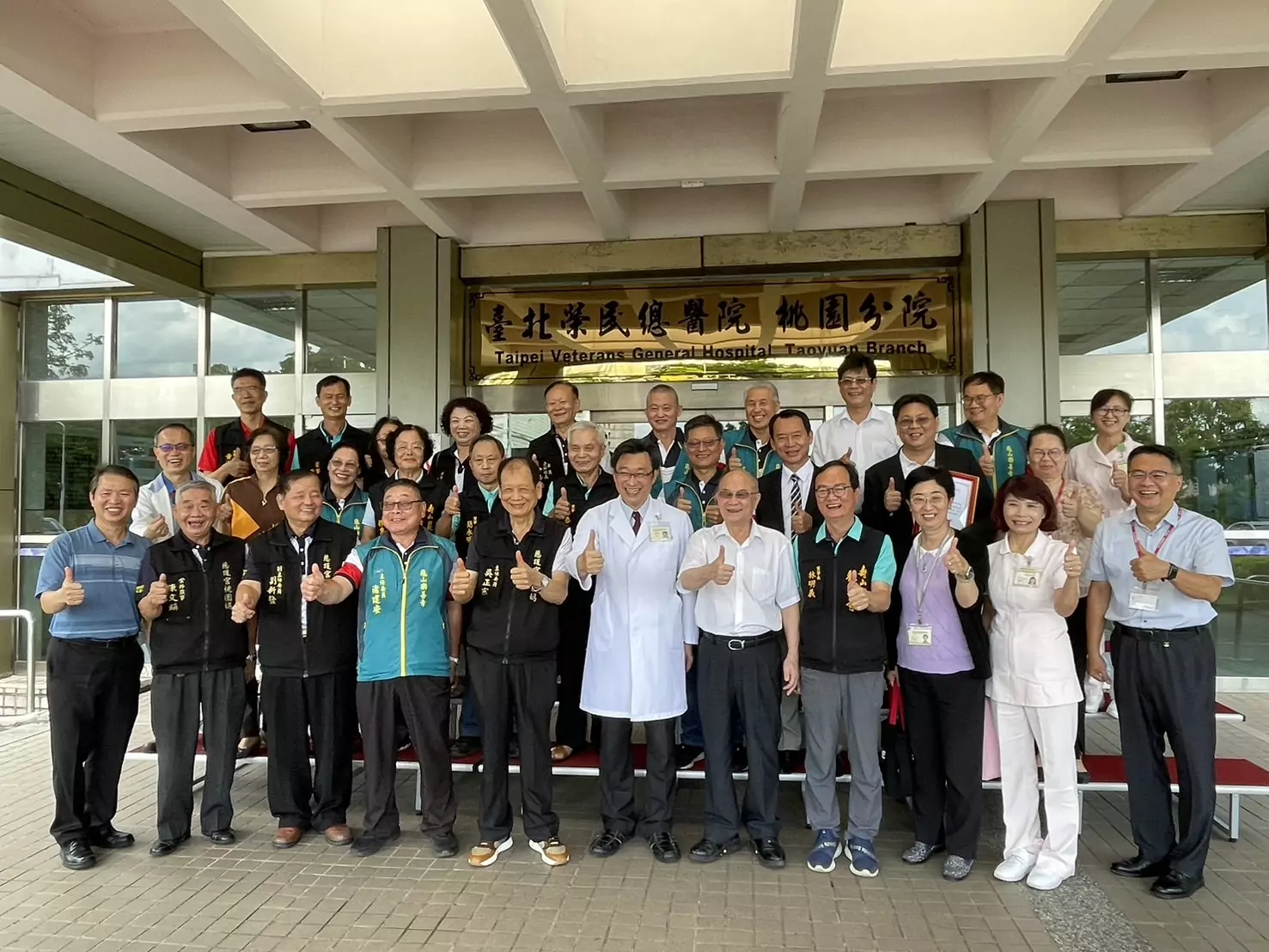 桃園4宮廟聯合送暖 捐贈北榮桃分院白內障手術設備 17