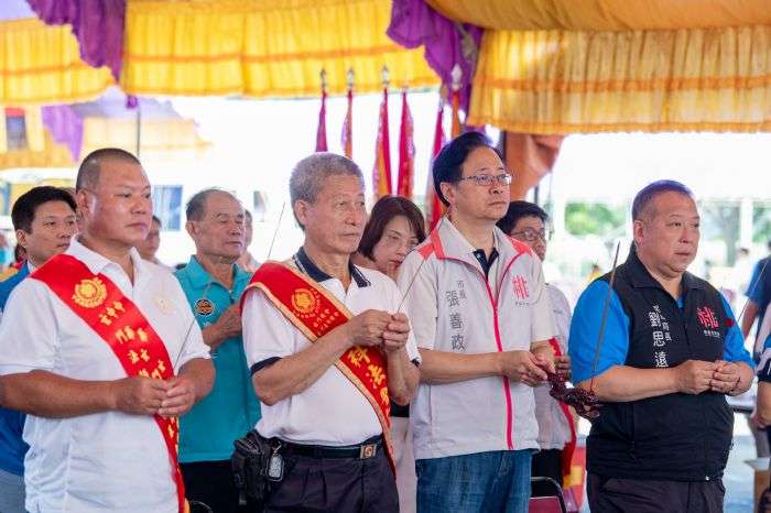 張善政出席桃園祈安錫福大法會 三獻禮敬拜祈求神明庇佑 20240728130601409