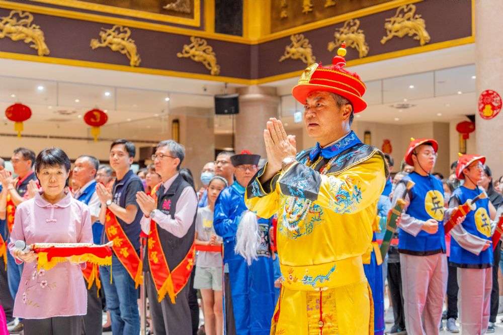 威天宮護法會桃園會長扮康熙皇帝 向關聖帝君祝壽 20247271626 44 1