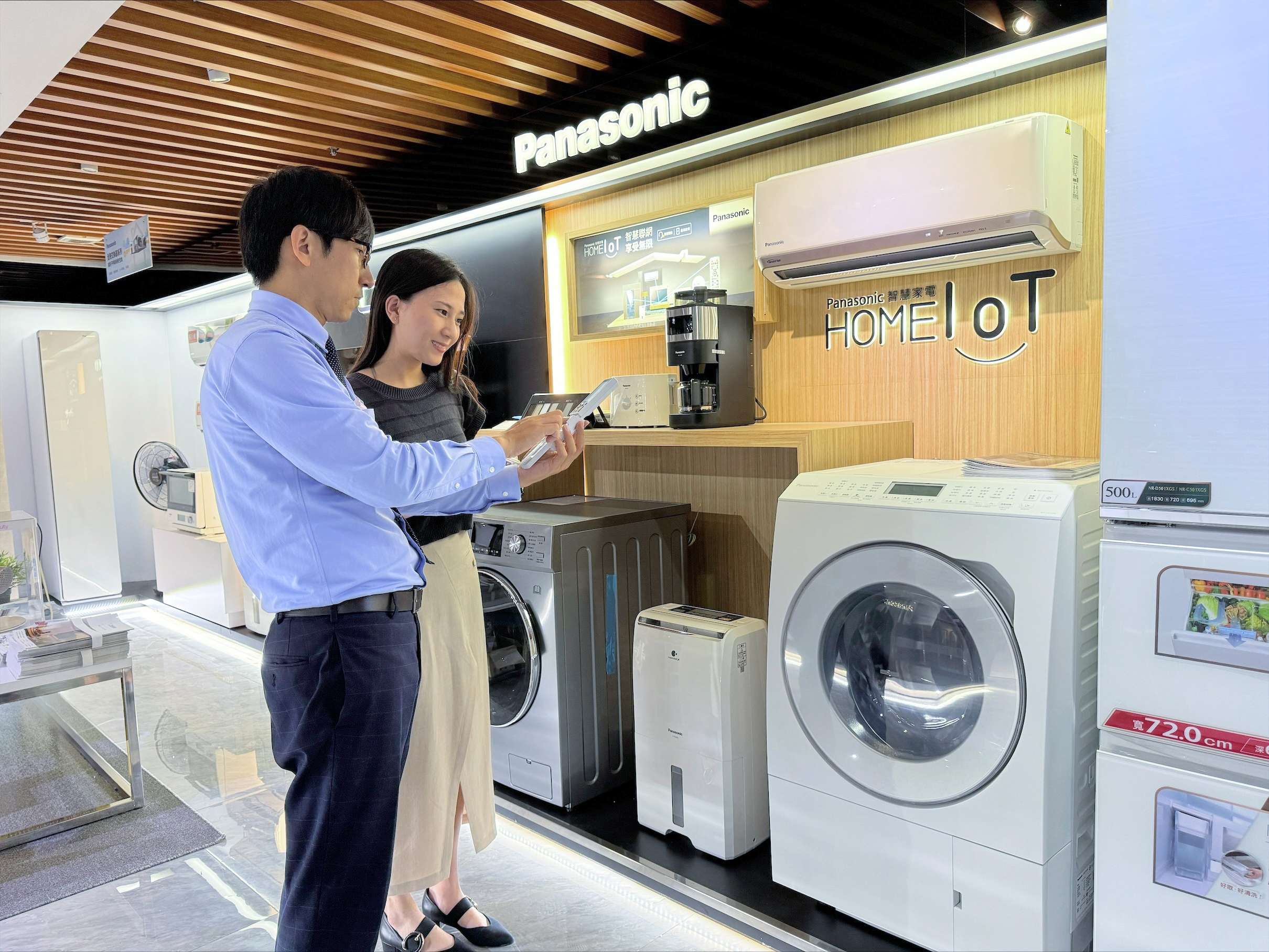 2▲熱浪來襲，9 30前買Panasonic空調抽按摩椅、除濕機、電風扇等好禮，還有月月限量登錄