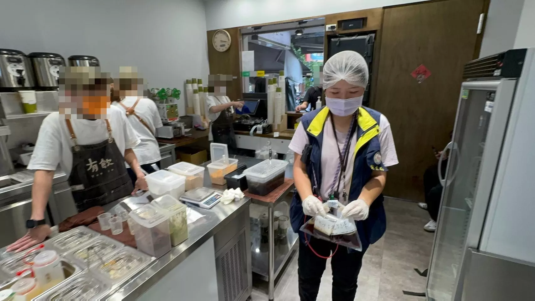 桃衛局化身消費者冰品抽驗 3件不合格限期改善 桃衛局化身消費者冰品抽驗 3件不合格限期改善