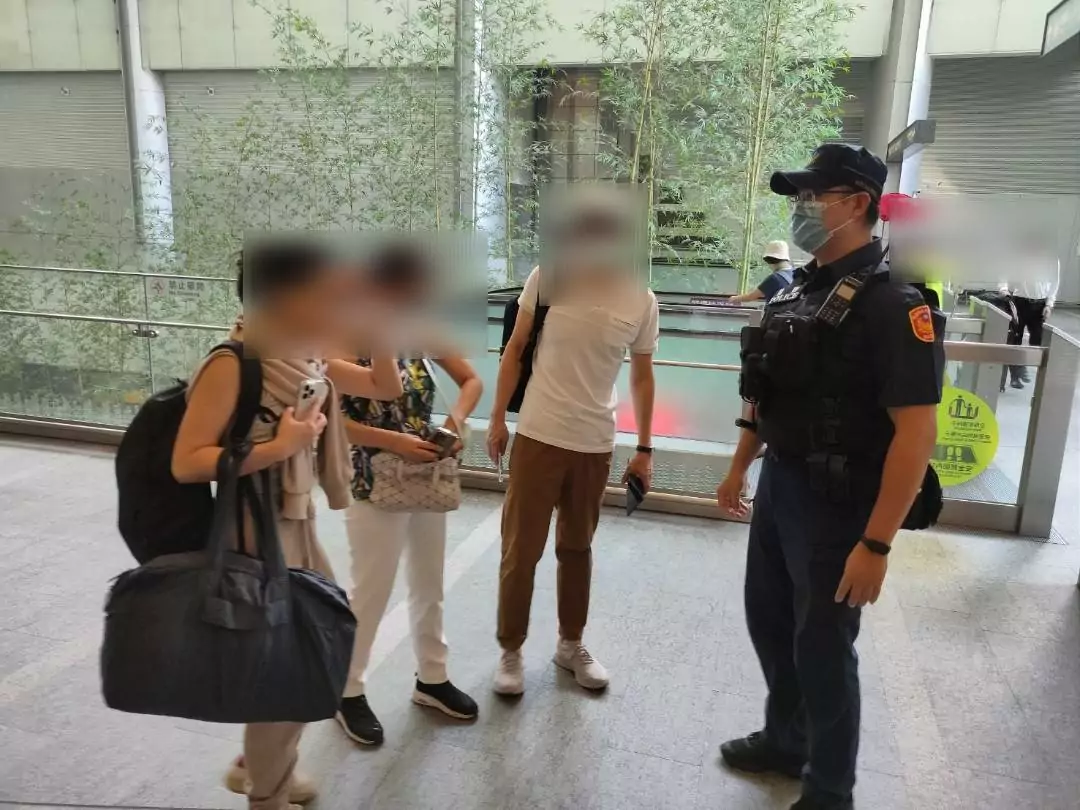 女機票、護照全遺失好著急 桃捷警隊火速助尋回 女機票、護照全遺失好著急 桃捷警隊火速助尋回