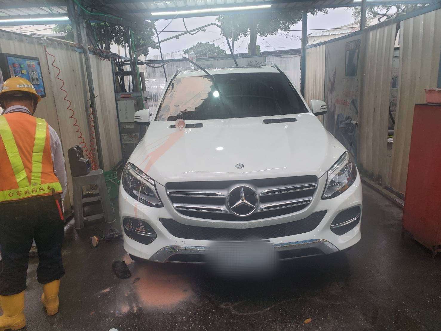 八德男颱風天自助洗車突昏倒 送醫搶救不治 S 18259988
