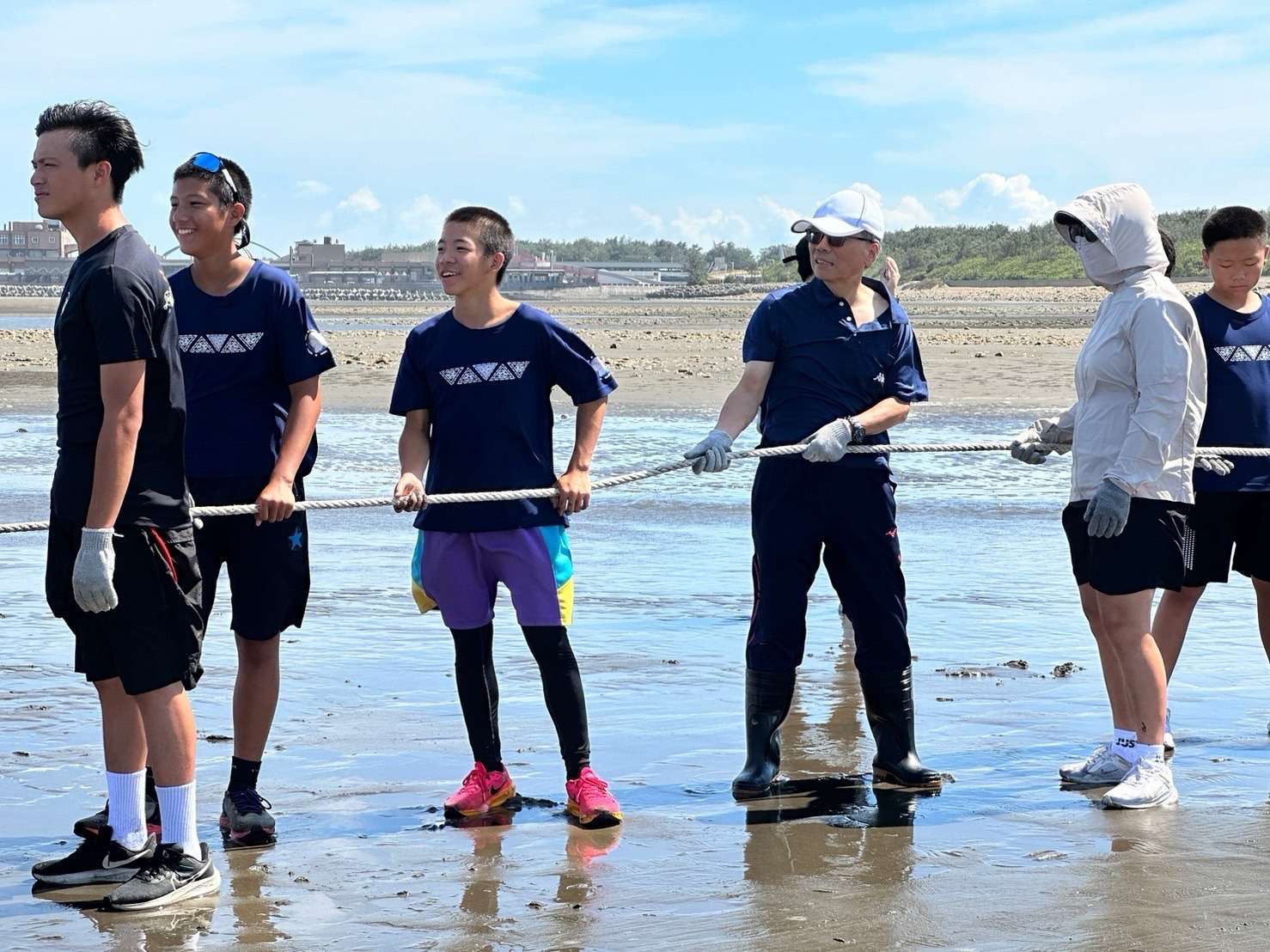 桃園教育局推動本土文化 永安國中學生體驗牽罟