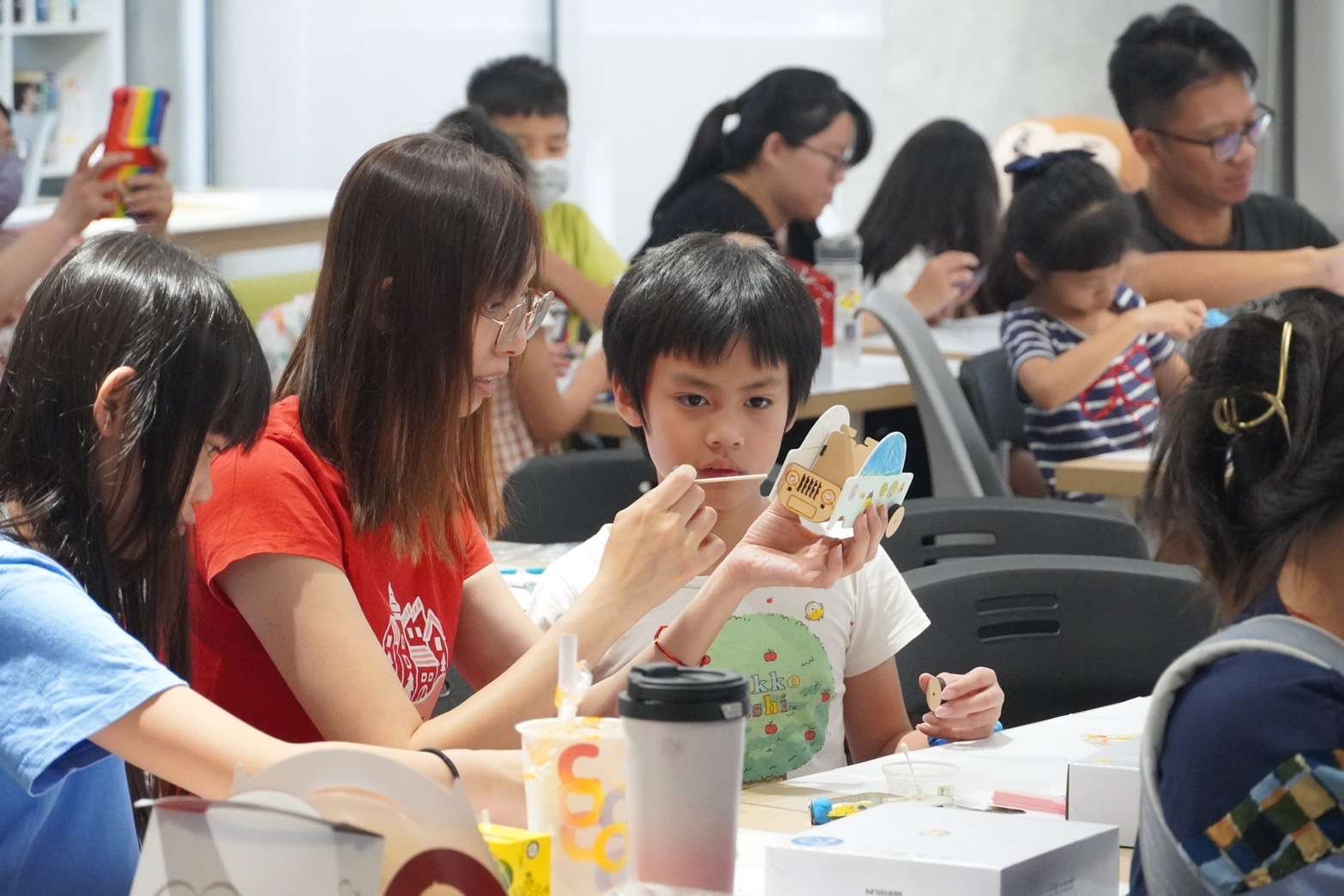 首波名額秒殺!桃園青年局第二波親子創客課程7/31報名開跑 親子DIY製作電路小車 0