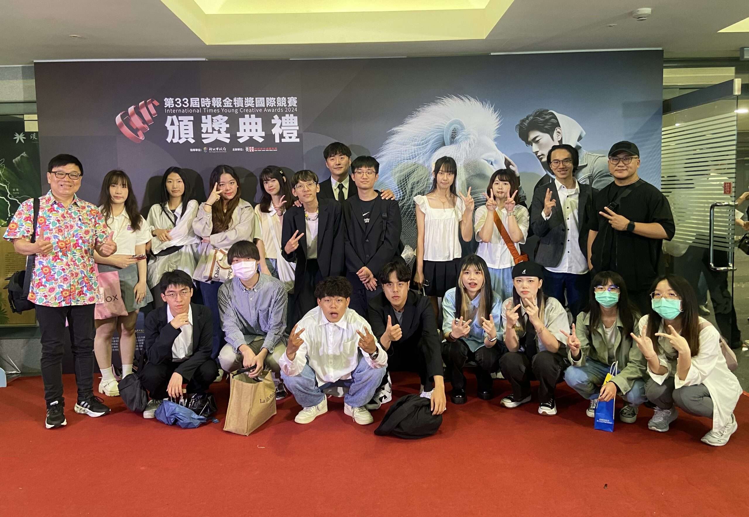 龍華科大師生角逐時報金犢獎 獲8項大獎肯定 龍華科大奪時報金犢獎8大獎 雙師榮獲優良指導教師 1 scaled