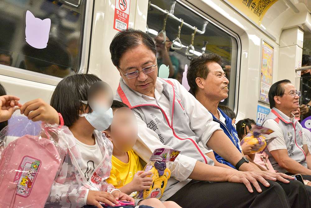 機捷巧虎彩繪列車來了!桃園家扶中心孩童搶先體驗 1266084 0