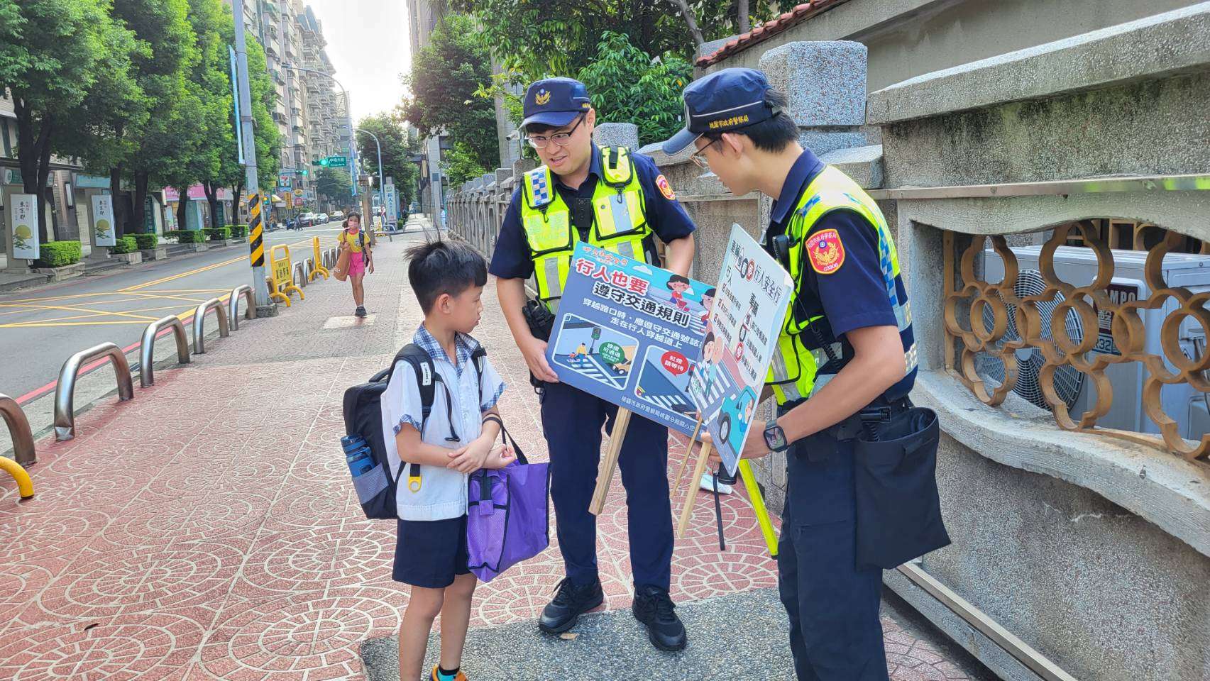 開學日交通安全月啟動 桃警加強宣傳與疏導確保學童安全 1305138 0