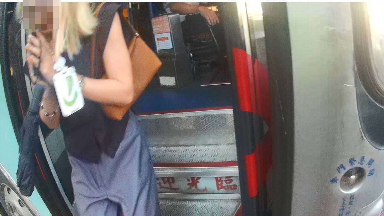 快幫幫我!女子手機遺落公車 桃警急追助找回 1905129