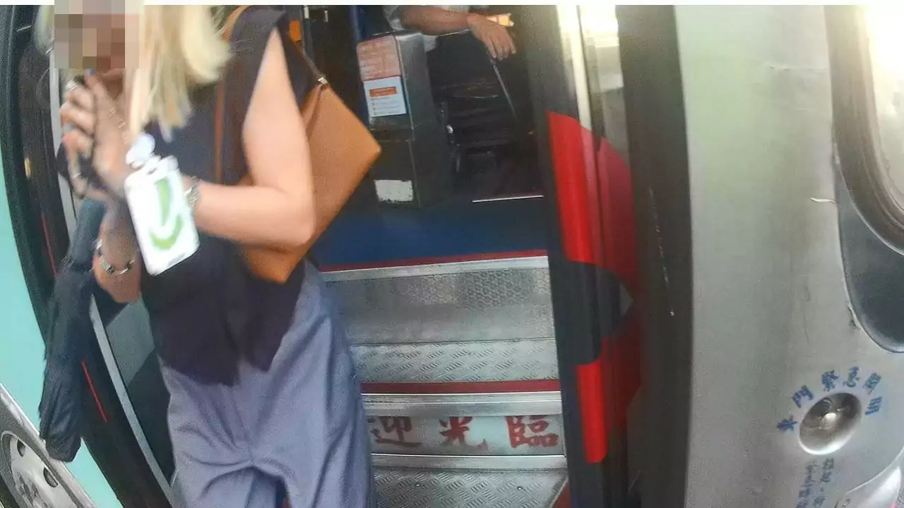 快幫幫我!女子手機遺落公車 桃警急追助找回 1905129