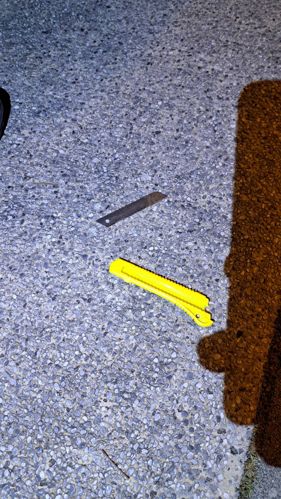 【有片】街友深夜爆衝突 1人遭美工刀割頸