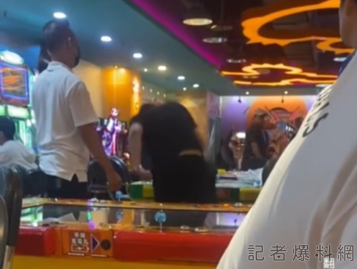 玩遊戲手氣不順 他竟怒砸湯姆熊