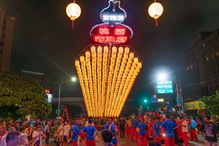 桃市中元祭典活動盛大展開 張善政放水燈為民祈福 20240817235727306