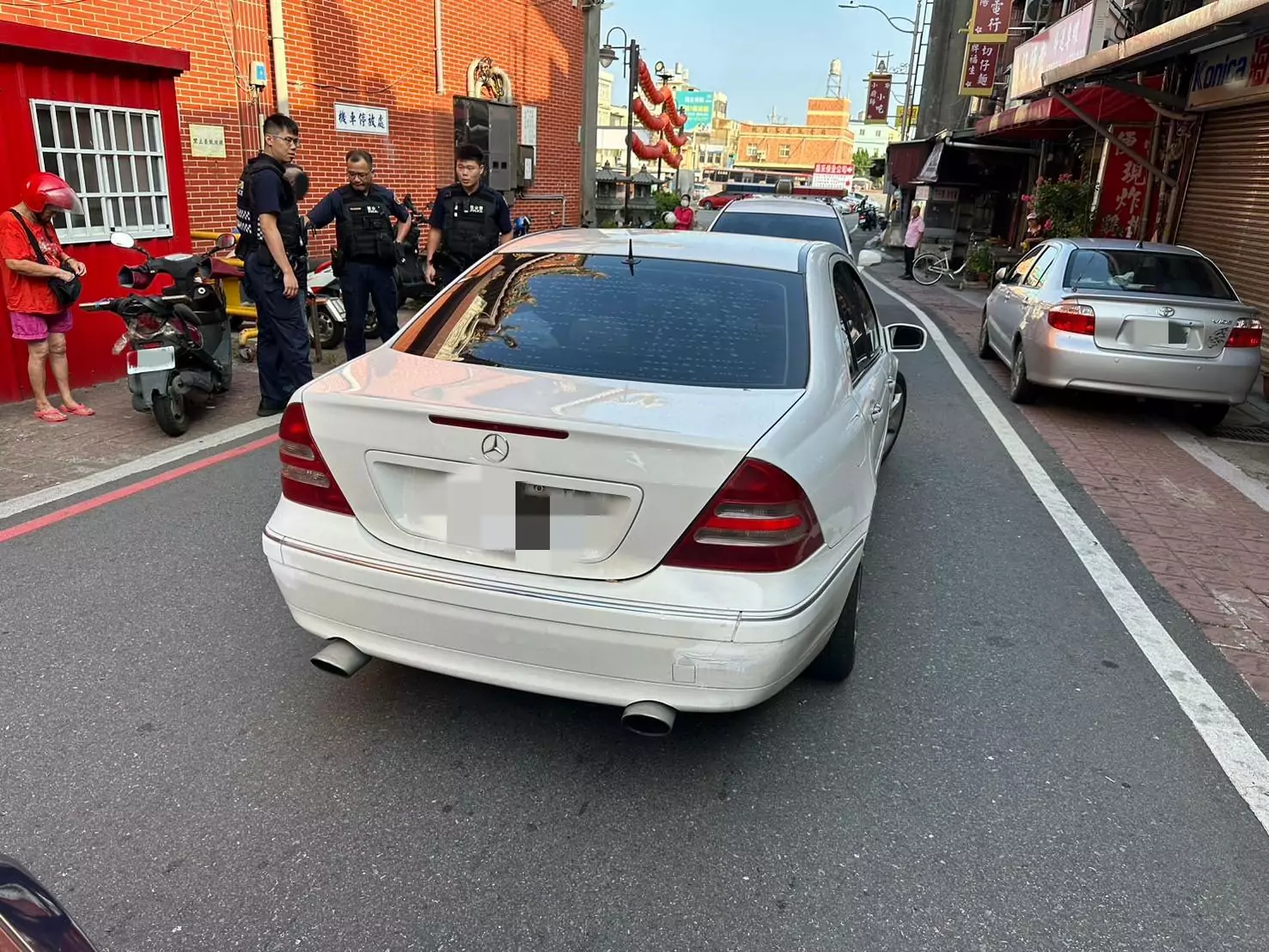 酒駕吊扣還不夠!男網購假車牌上路秒被AI抓包 397306