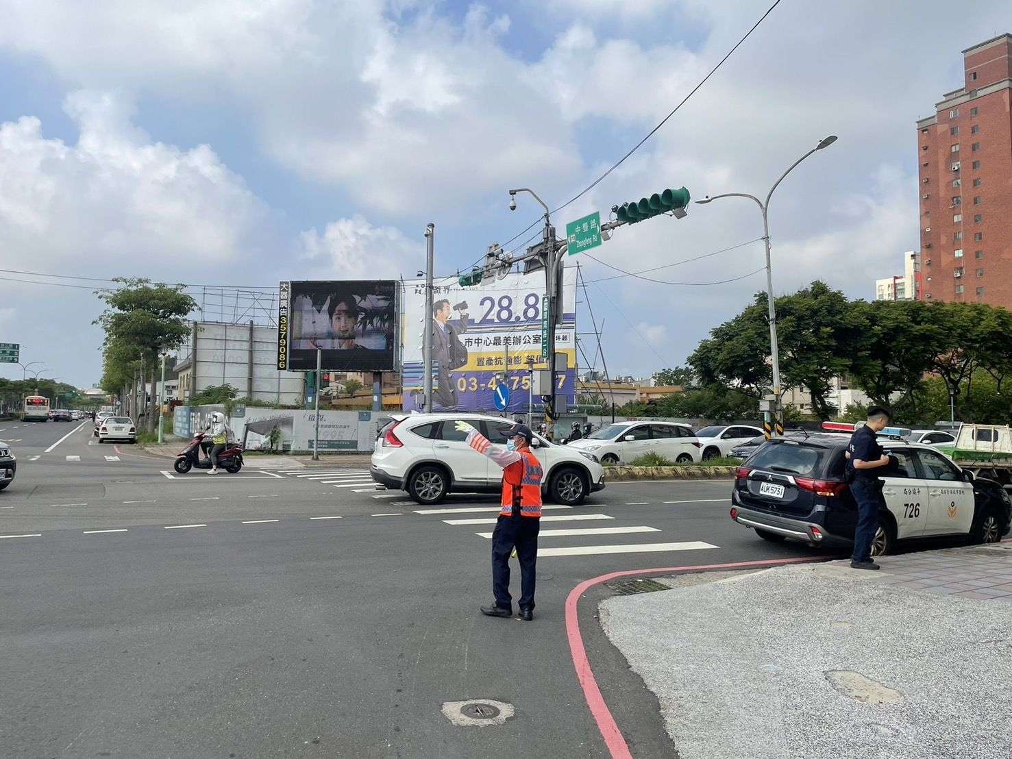 桃園鐵路地下化封閉環南路地下道 平警籲用路人提前改道 404233 0