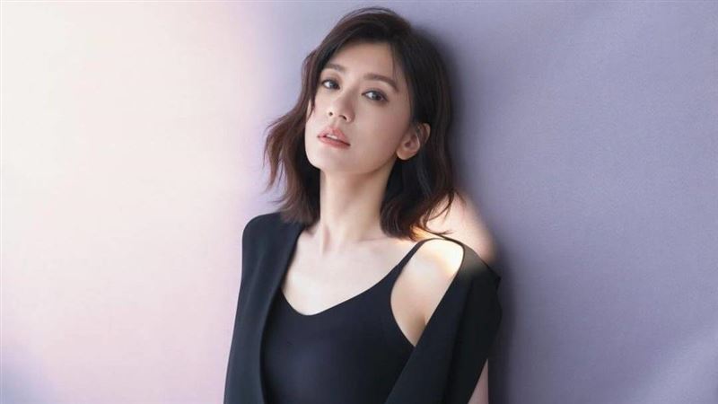 賈靜雯素顏照意外曝光 網驚呼:沒有歲月痕跡