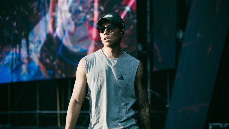 瘦子遭疑桃園陽光劇場禁菸區抽菸 所屬公司回應