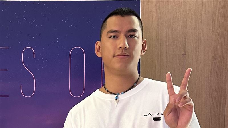 朱軒洋回來了!沉寂4個月後剃平頭亮相