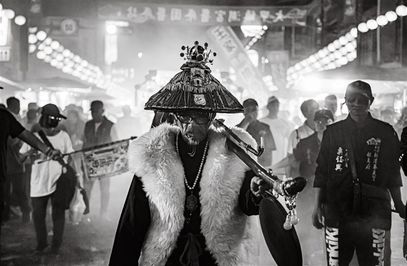 用鏡頭記錄媽祖遶境 作品登上國家地理雜誌