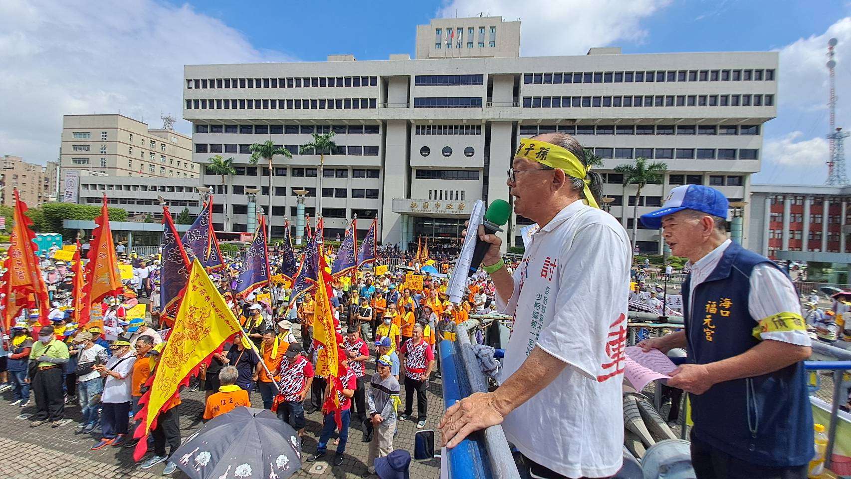 【有片】桃園航空城拆遷戶扛神轎陳情 游吾和盼市府提高補助重建家園 63980 0