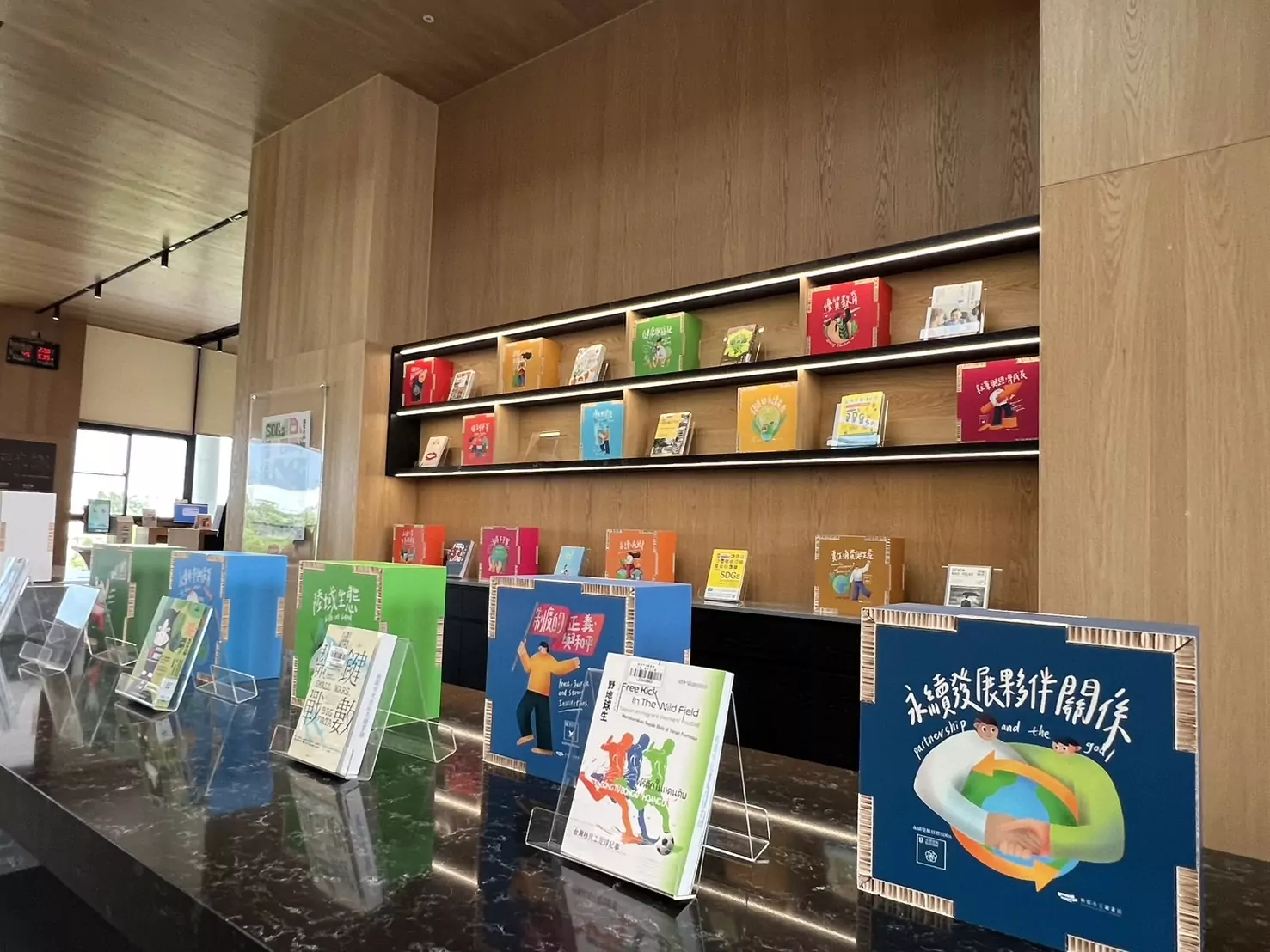 桃市圖八德新館露天音樂會登場 增添社區藝術氣息 桃市圖八德新館露天音樂會登場 增添社區藝術氣息