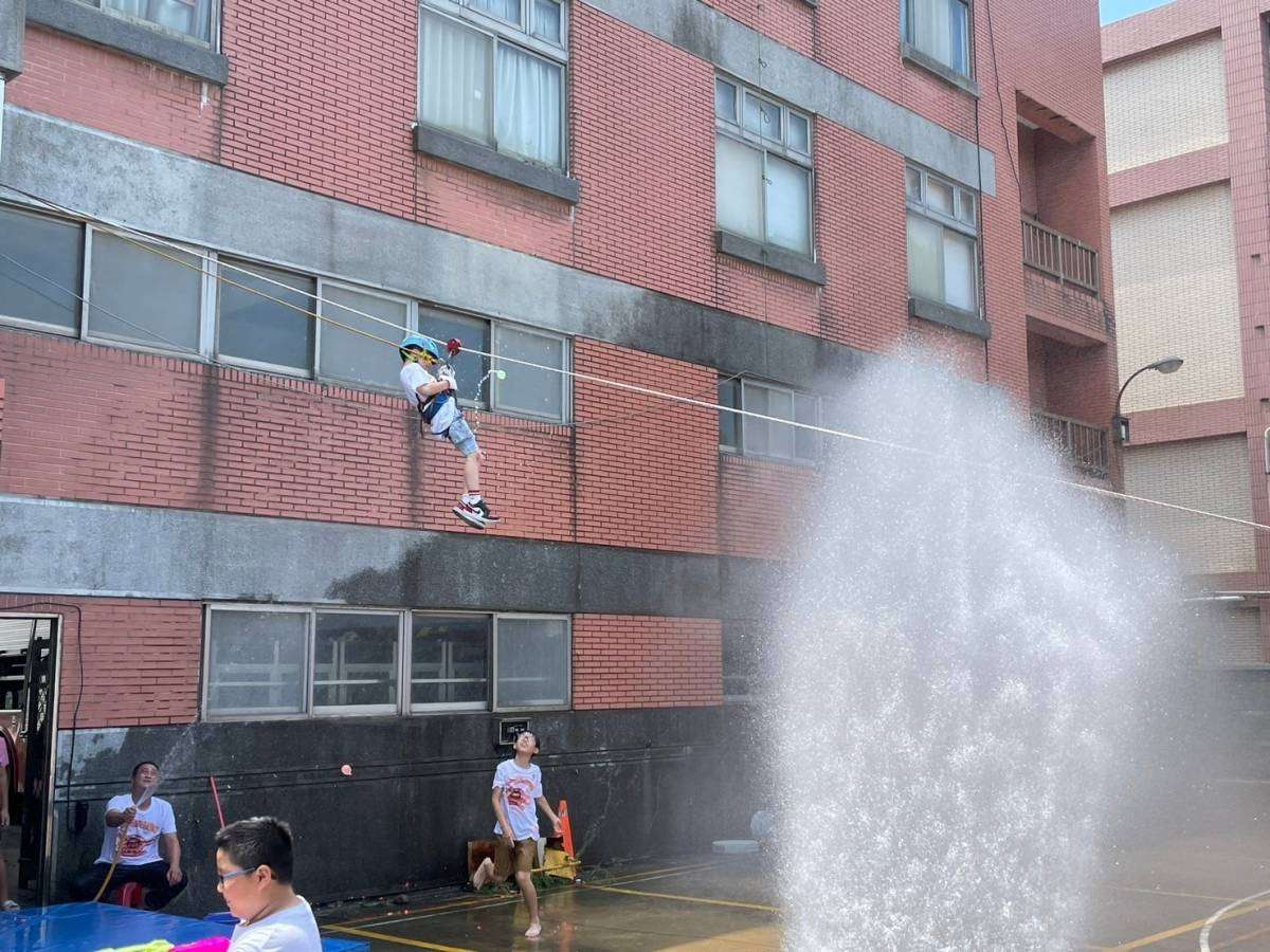 桃消山腳分隊結合企業辦理夏令營 互動體驗強化民眾防災意識 984396