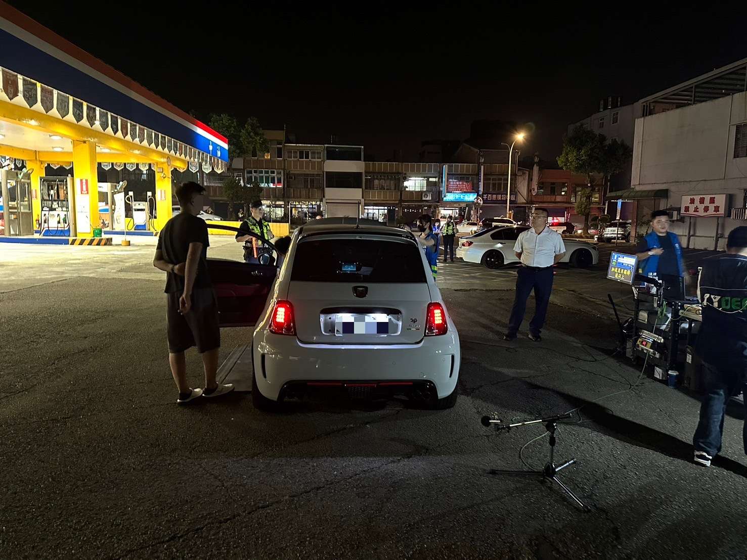 龍潭警執行靜桃專案 一晚抓9車噪音超標 S 11387228 0
