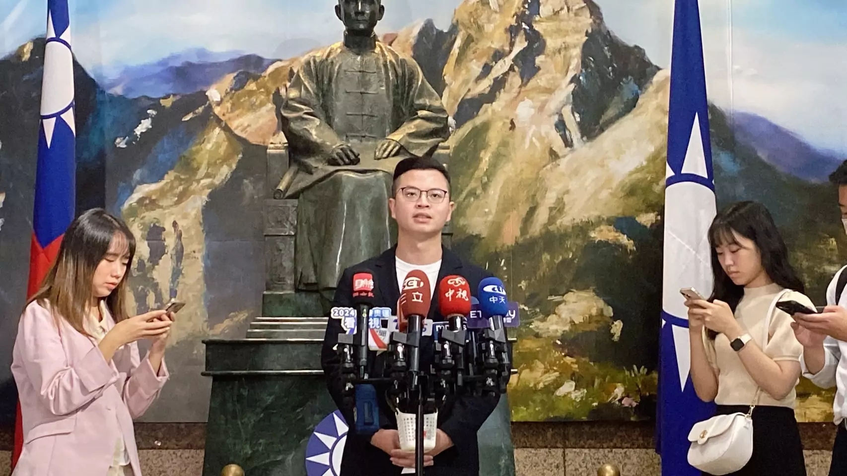 桃園以北數據中心用電量受限 凌濤砲轟台電「政治配電」 桃園以北數據中心用電量受限 凌濤砲轟台電「政治配電」