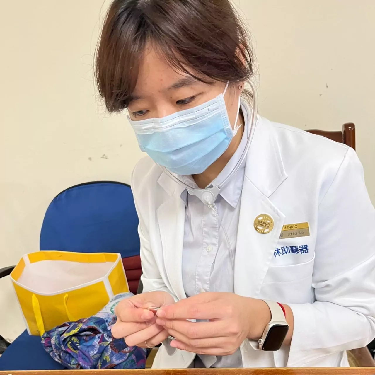 桃園榮家助聽器巡迴保養提升聽力 助長輩延緩認知衰退 桃園榮家助聽器巡迴保養提升聽力 助長輩延緩認知衰退