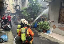 桃消第二大隊前進市場逼真演練 結合「這物」強化救災效能