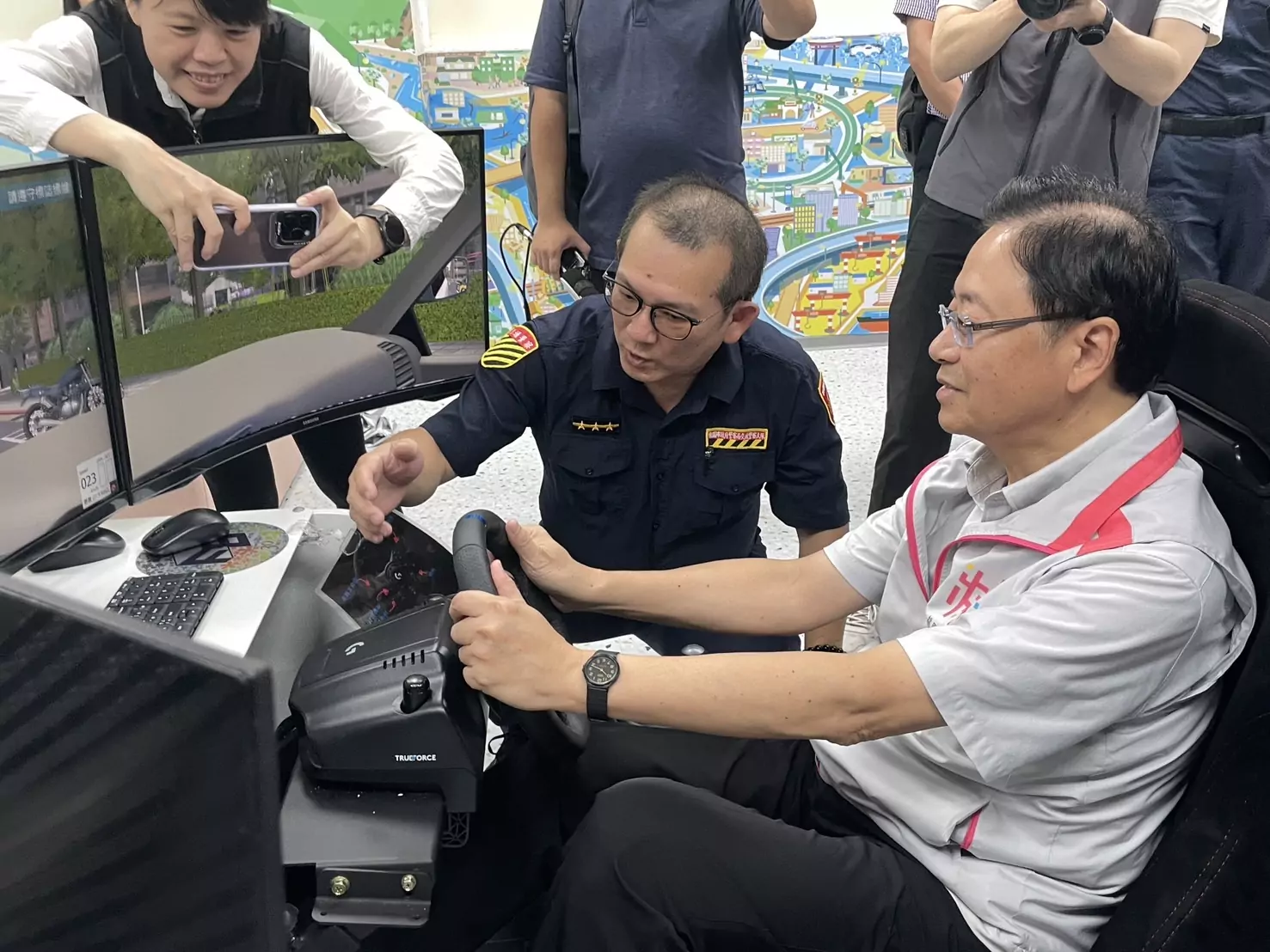 桃警推科技執法「OPEN HOUSE」 張善政盼達成零違規、零事故目標 S 35831853 0