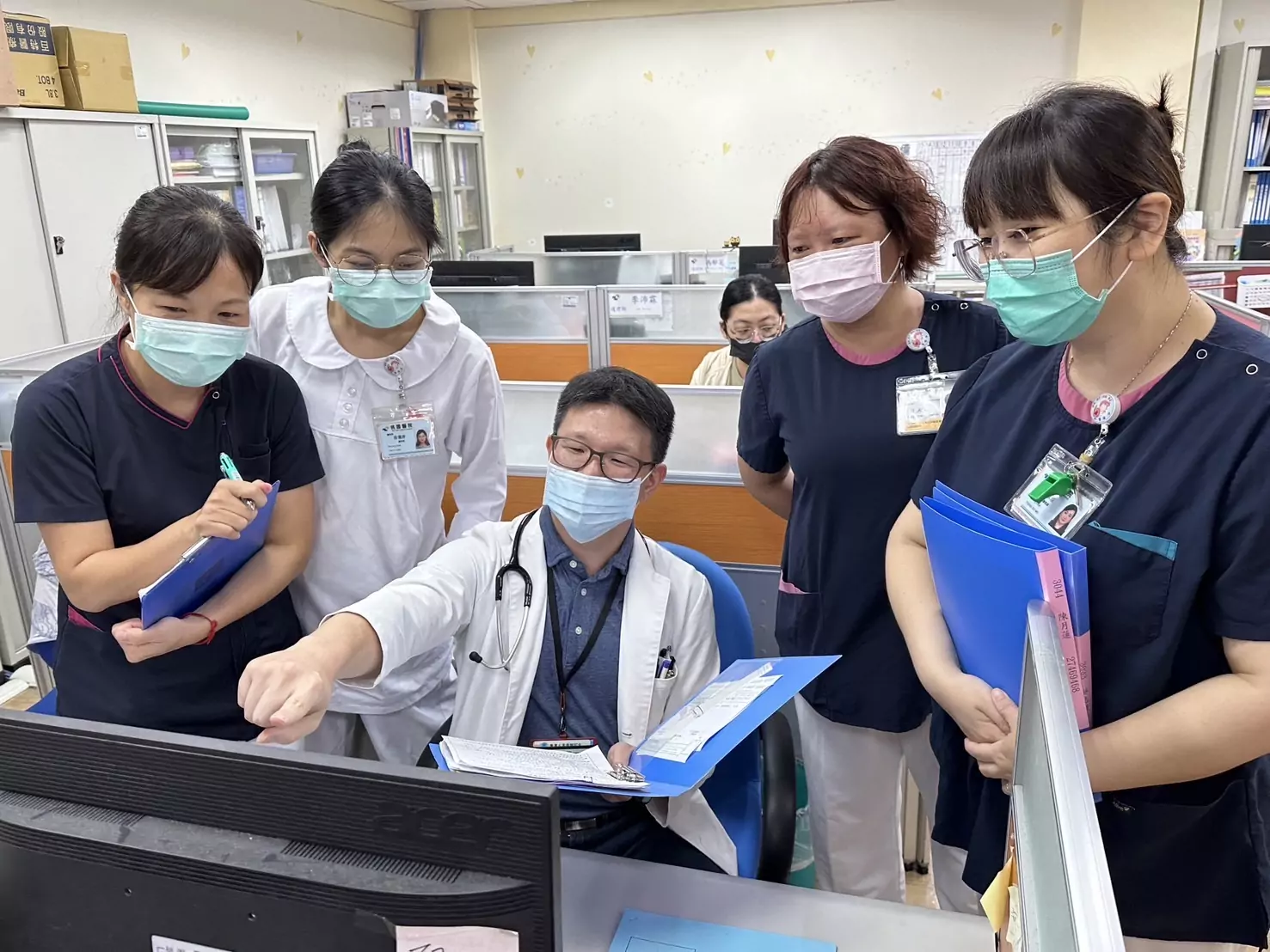 失智患者夜間遊走亂吼擾鄰 部桃居家醫療助你解困 失智患者夜間遊走亂吼擾鄰 部桃居家醫療助你解困