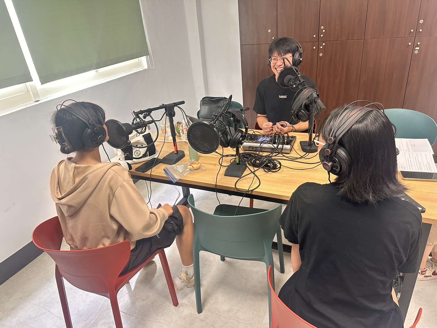 聽不懂年輕人在講什麼?桃園家庭教育中心推Podcast節目為家長解惑