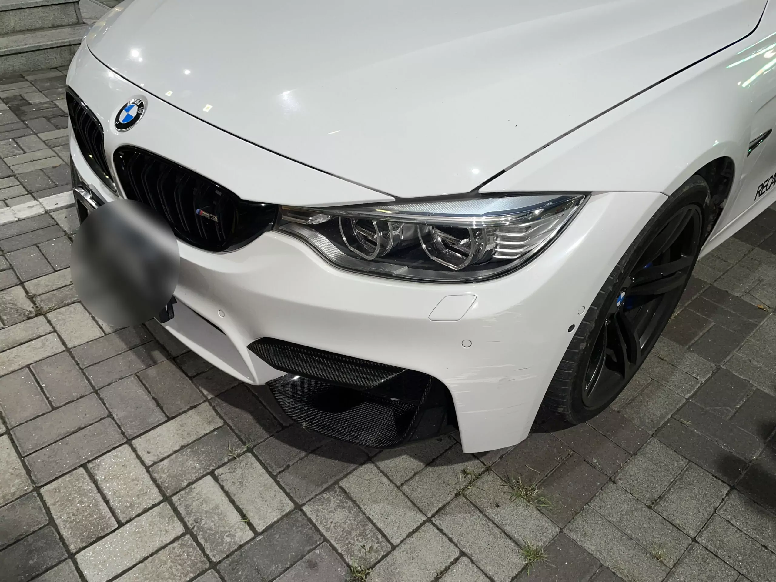 吸ㄎㄧㄤ了?男駕駛衝撞警車 BMW內藏笑氣鋼瓶 吸ㄎㄧㄤ了?男駕駛衝撞警車 BMW內藏笑氣鋼瓶