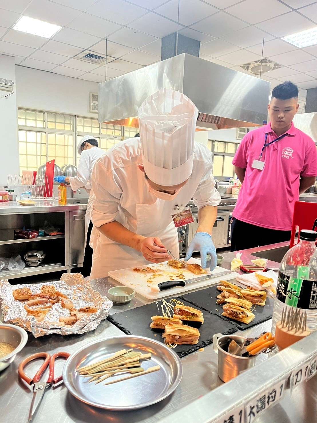 黑豬肉美味對決!桃園脆皮燒肉爭霸賽10強選手脫穎而出 123 20