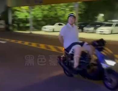 【有片】玩命?騎士馬路「耍特技」八德警開罰了 1726112554471