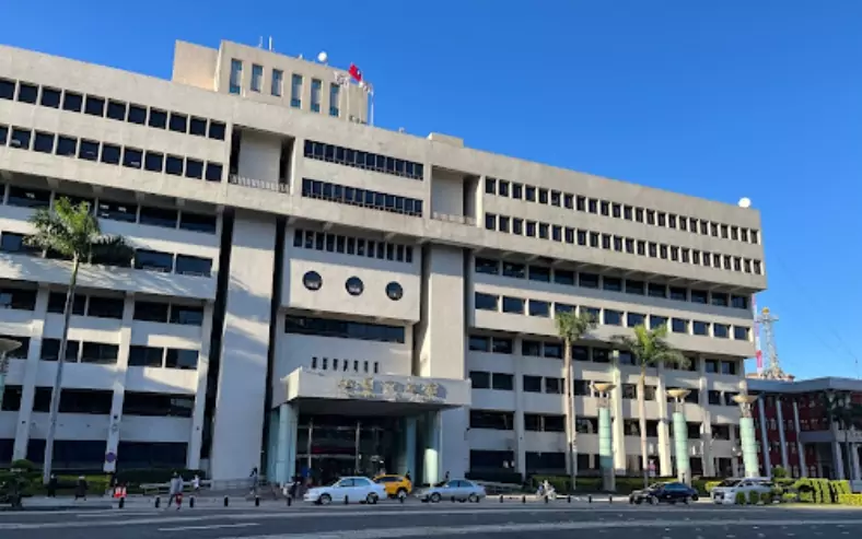 幼兒園對面設加油站事件遭議員批互踢皮球 經發局回應了 幼兒園對面設加油站事件遭議員批互踢皮球 經發局回應了