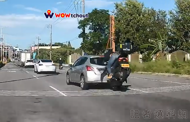 【有片】黃牌重機馬路直直衝 發財車慘遭撞