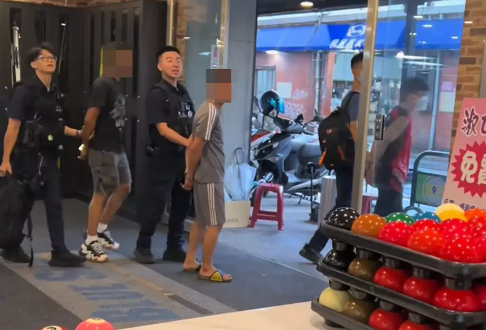 失聯移工撞球打到一半被抓 店家傻眼:怎麼把客人帶走? 失聯移工撞球打到一半被抓 店家傻眼:怎麼把客人帶走?