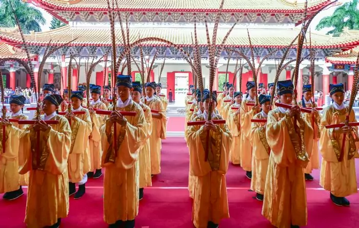 桃園孔廟祭孔大典登場 依循古禮弘揚尊師重道精神 桃園孔廟祭孔大典登場 依循古禮弘揚尊師重道精神