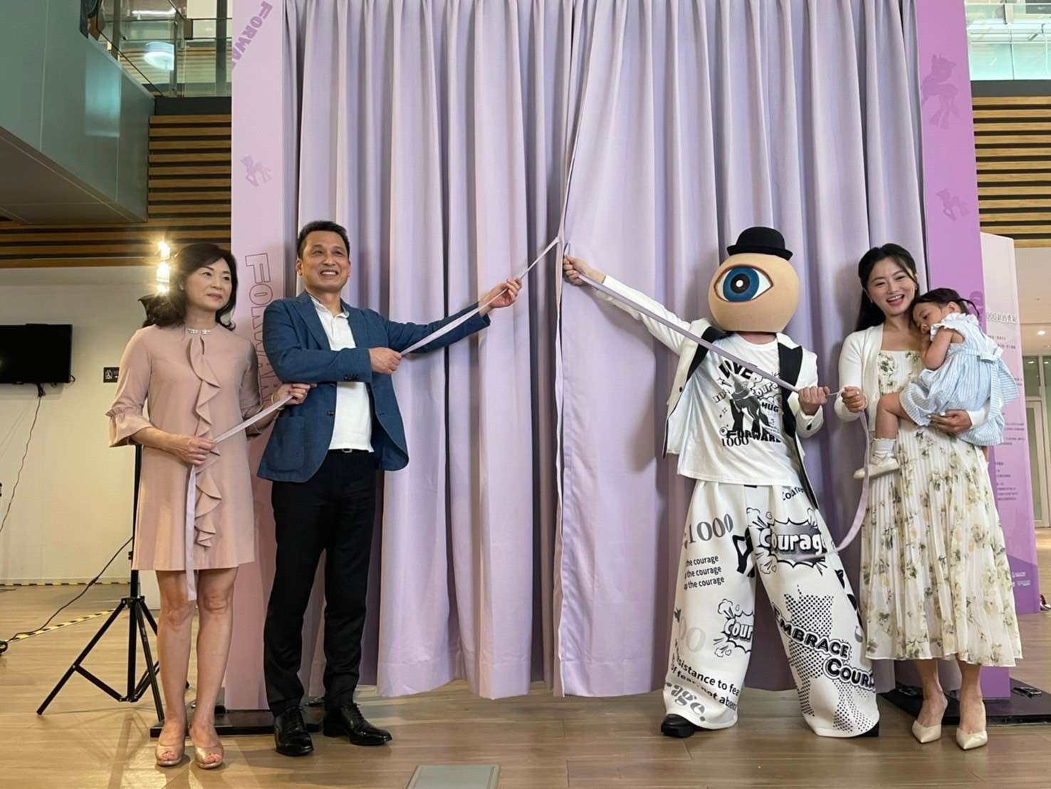 勇氣媽咪趙小僑策展《Forward - 1000針的勇氣》探索求子過程中的堅持與愛 345 2