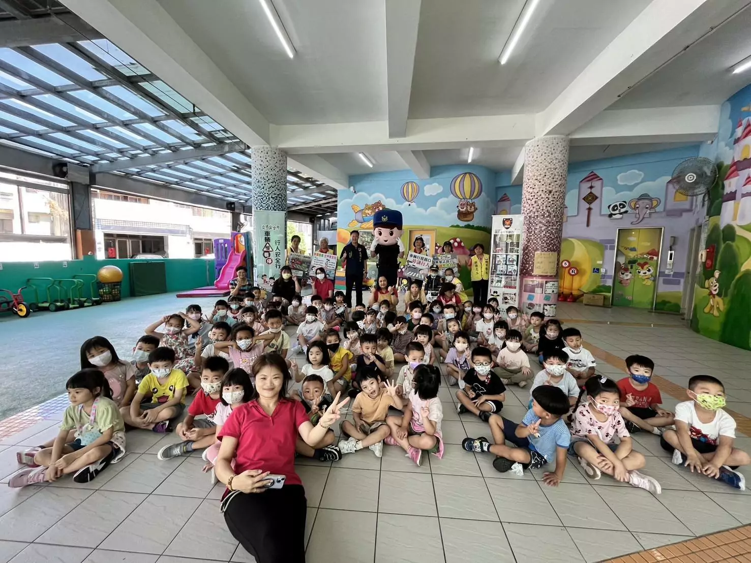 大園警前進幼兒園宣導 趣味闖關強化學童交安觀念 407575 0