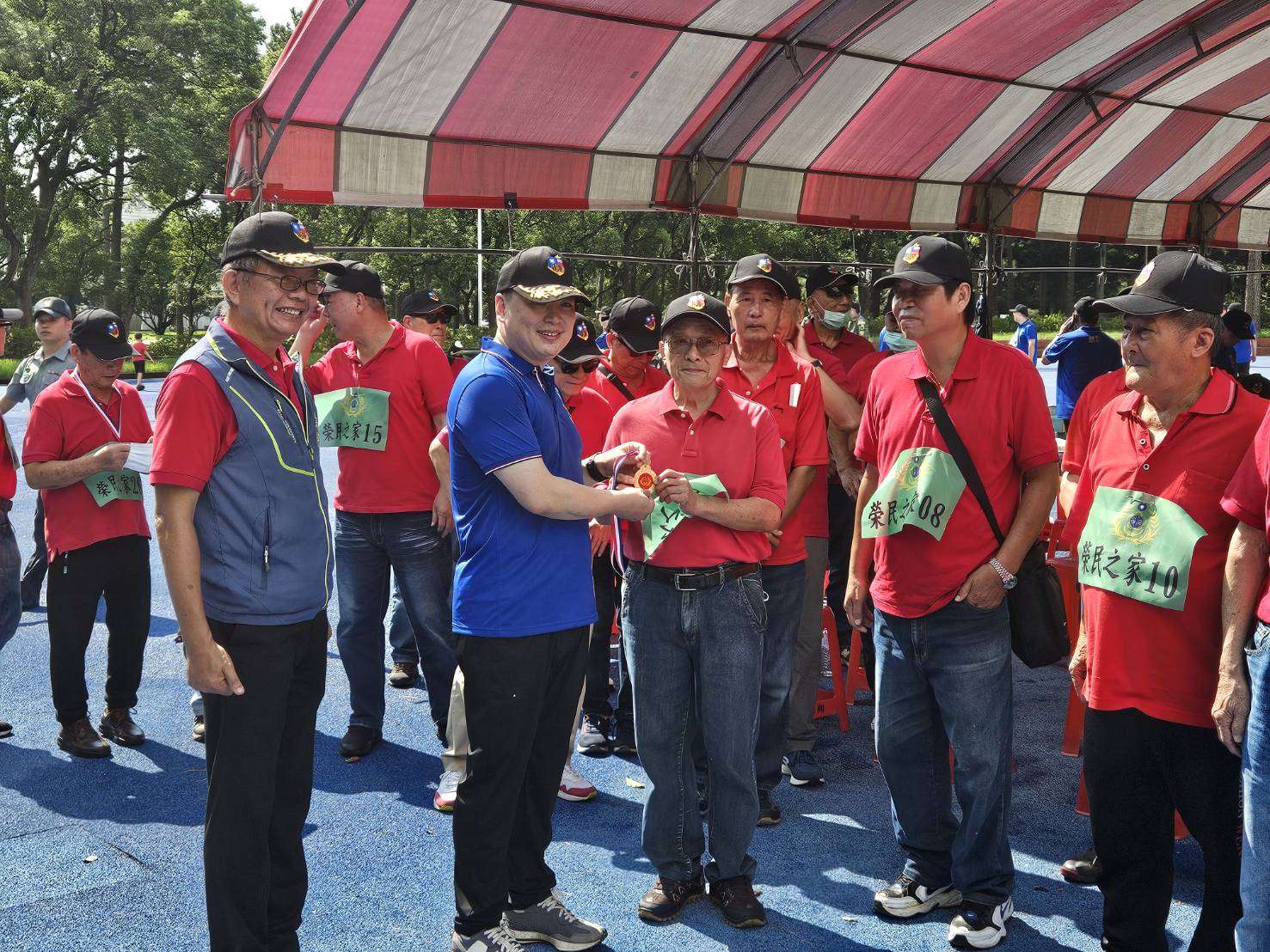桃園榮家前進後指部運動會 長輩、後備弟兄同樂凝聚全民國防向心力 4153
