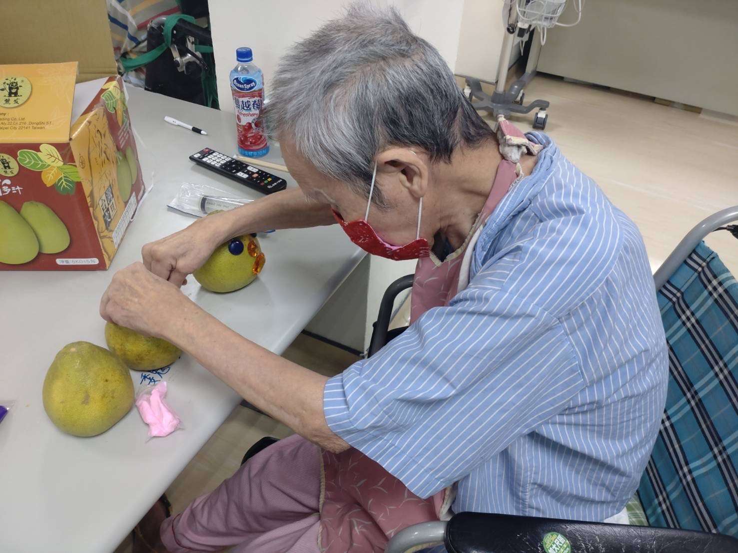 北榮桃分院護理之家喜迎中秋 長輩參加活動感受佳節氛圍 48516156